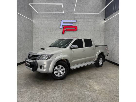 TOYOTA HILUX 3.0 SRV 4X4 CD 16V TURBO INTERCOOLER DIESEL 4P AUTOMÁTICO TOYOTA HILUX 3.0 SRV 4X4 CD 16V TURBO INTERCOOLER DIESEL 4P AUTOMÁTICO
